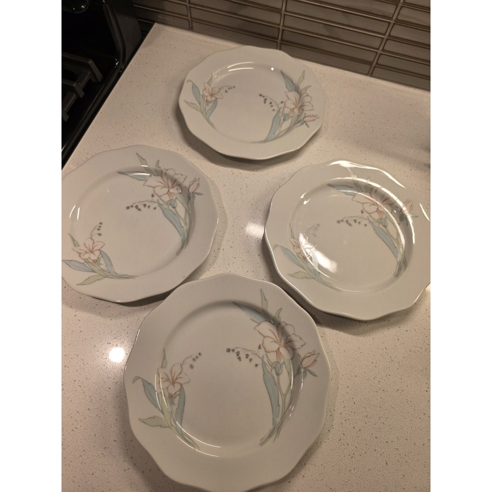 4 Vintage Scherzer Bavaria Germany Floral Bread/Dessert Plates Fine China